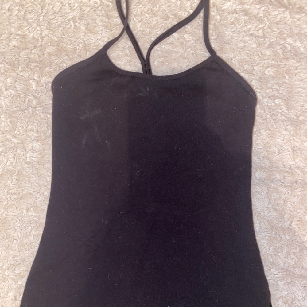 Black Lululemon tank